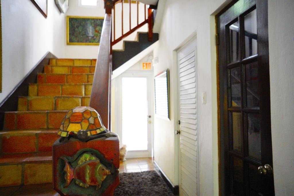At Wind Chimes Boutique Hotel 산후안 외부 사진