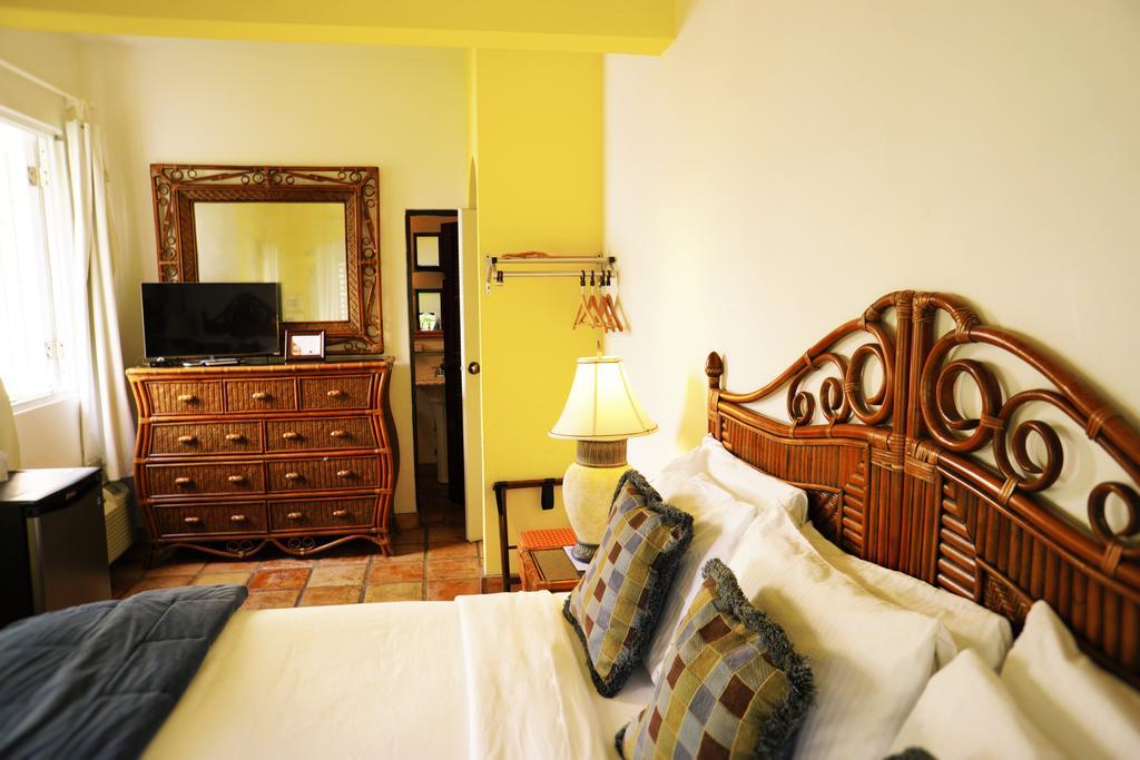At Wind Chimes Boutique Hotel 산후안 외부 사진